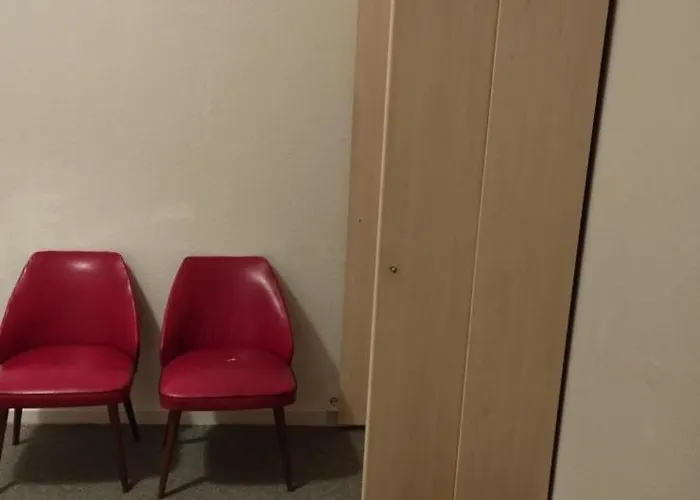 A Cosy And Bright With Good Lighting Privatunterkunft *