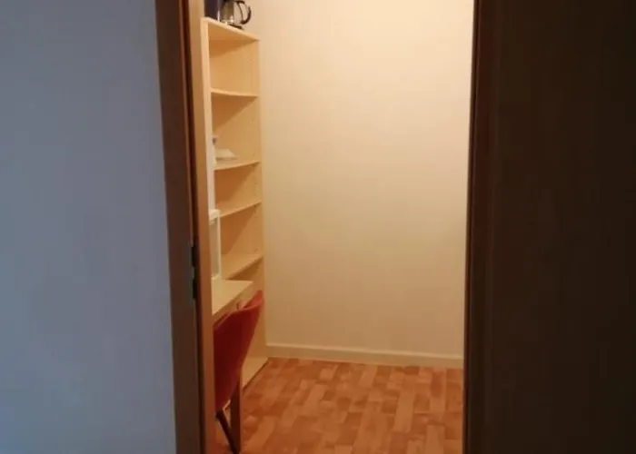 A Cosy And Bright With Good Lighting Privatunterkunft Berlin